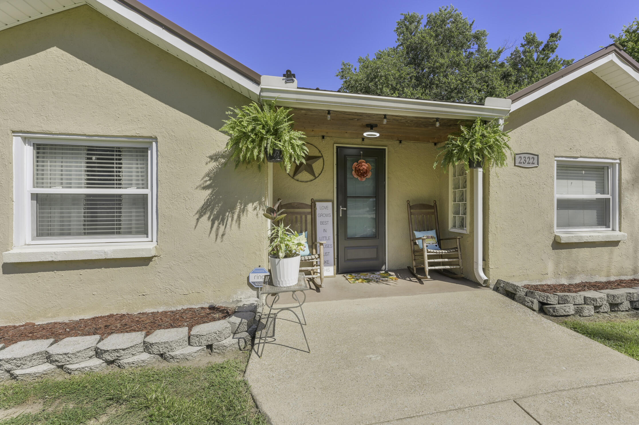 2322 Lyndon Avenue