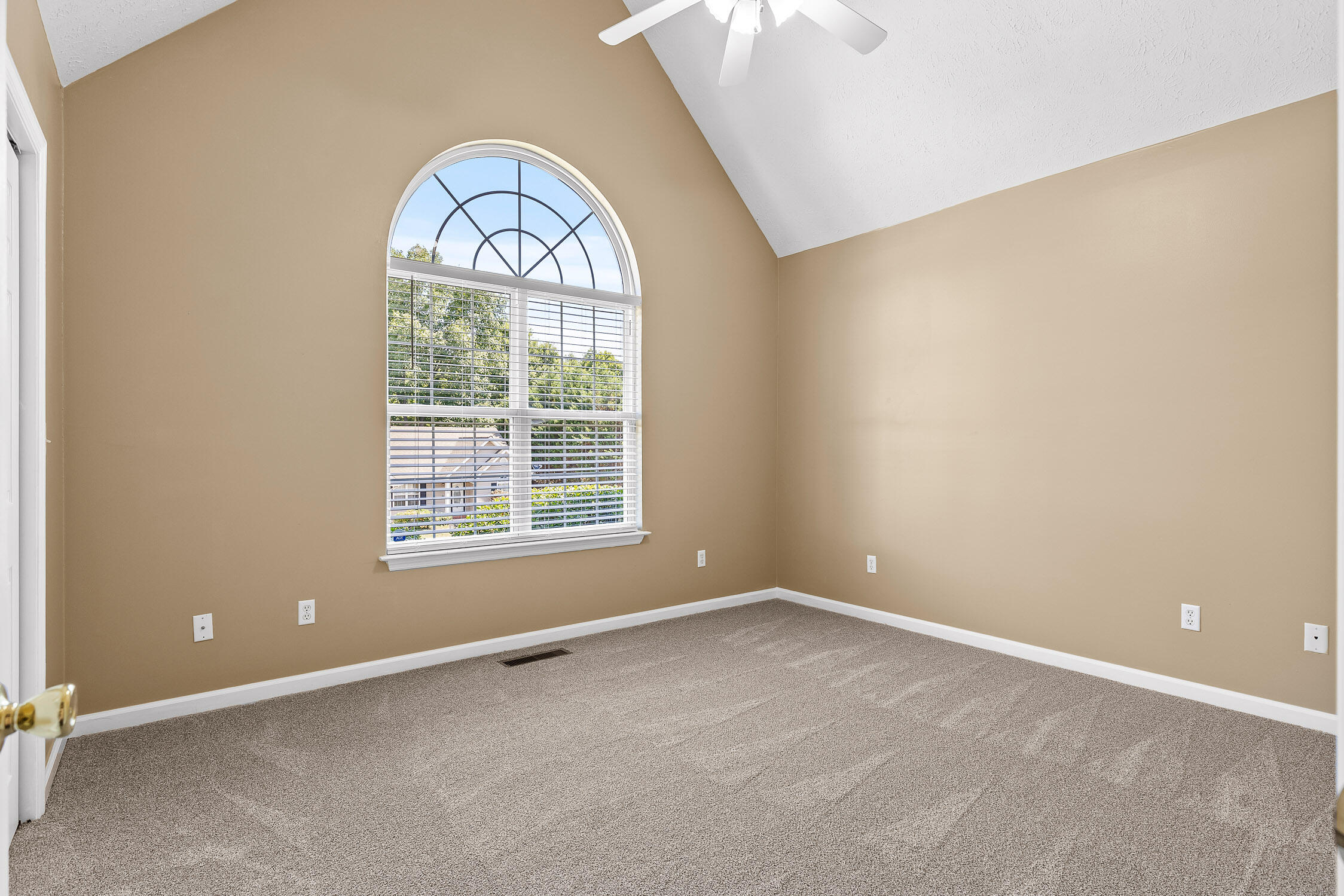 78 Creekview Drive