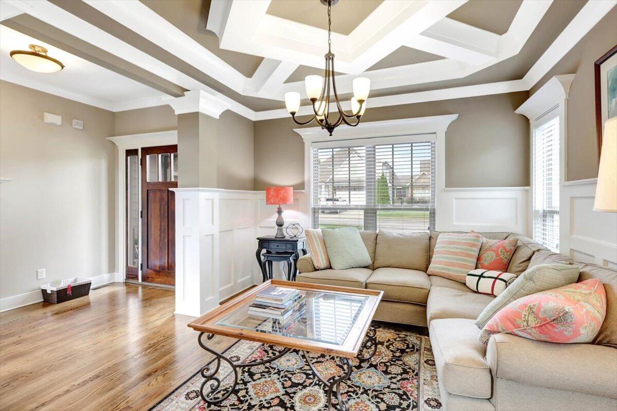 10992 Prairie Lake Drive, 20