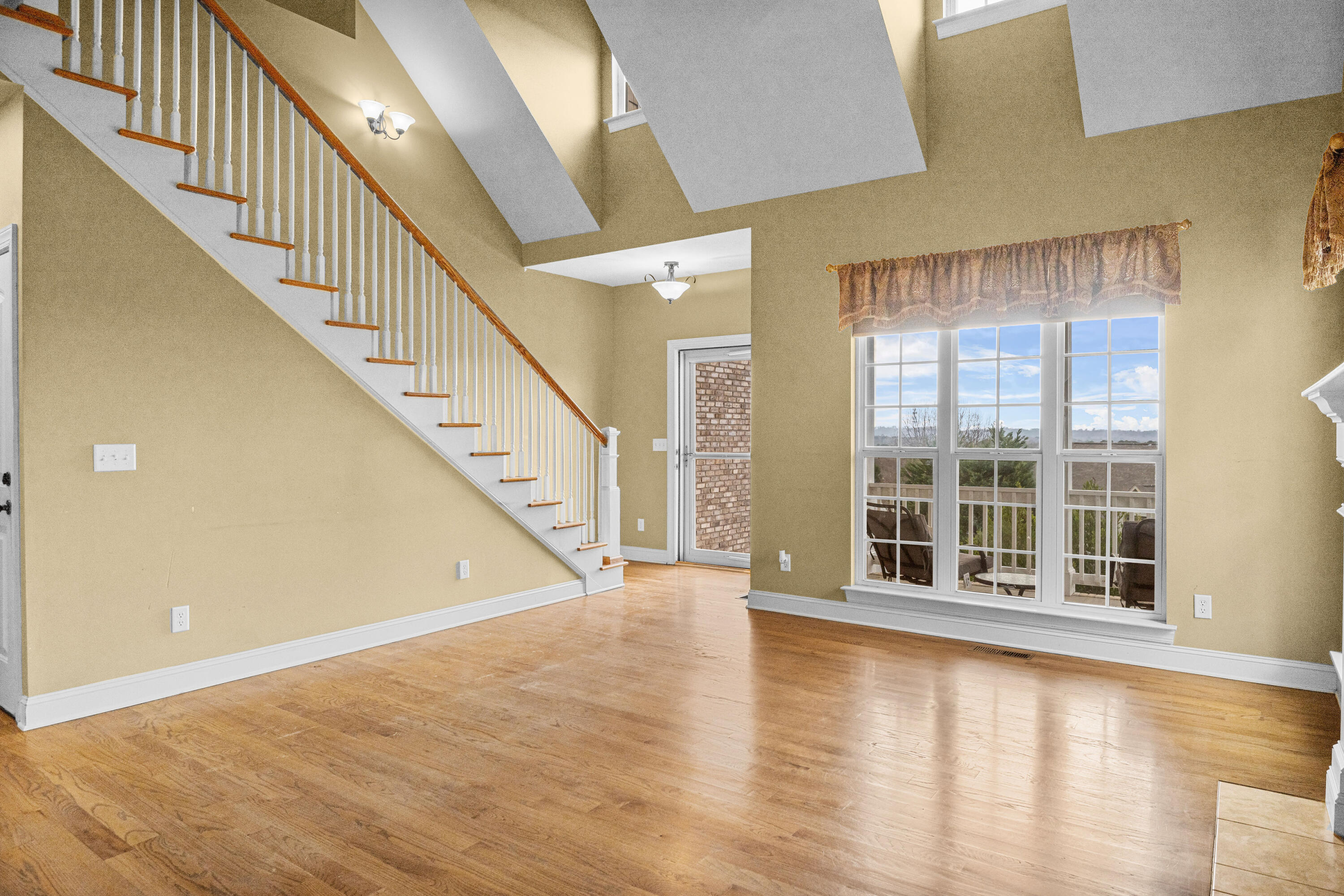 830 Windrush Loop