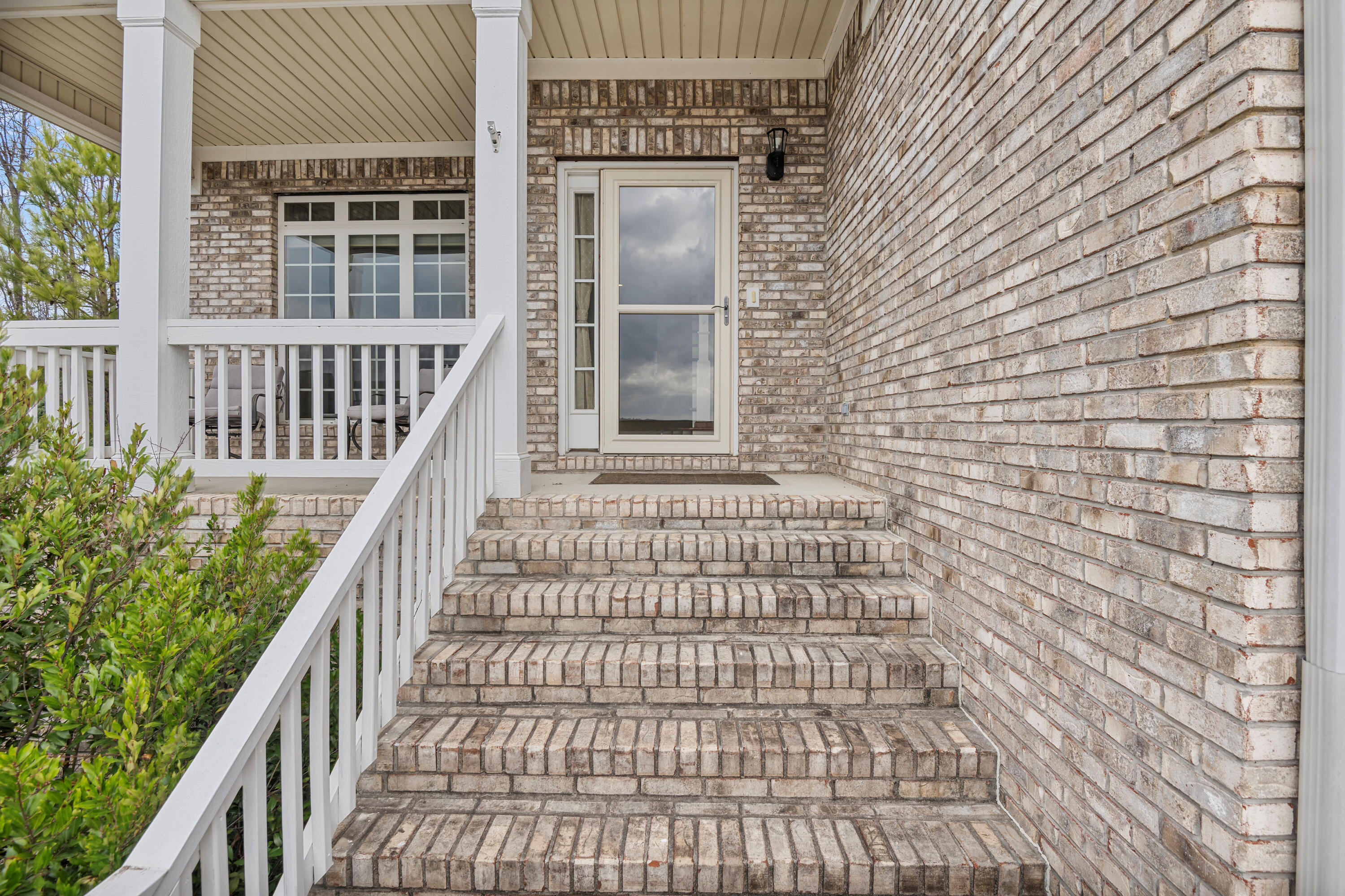 830 Windrush Loop