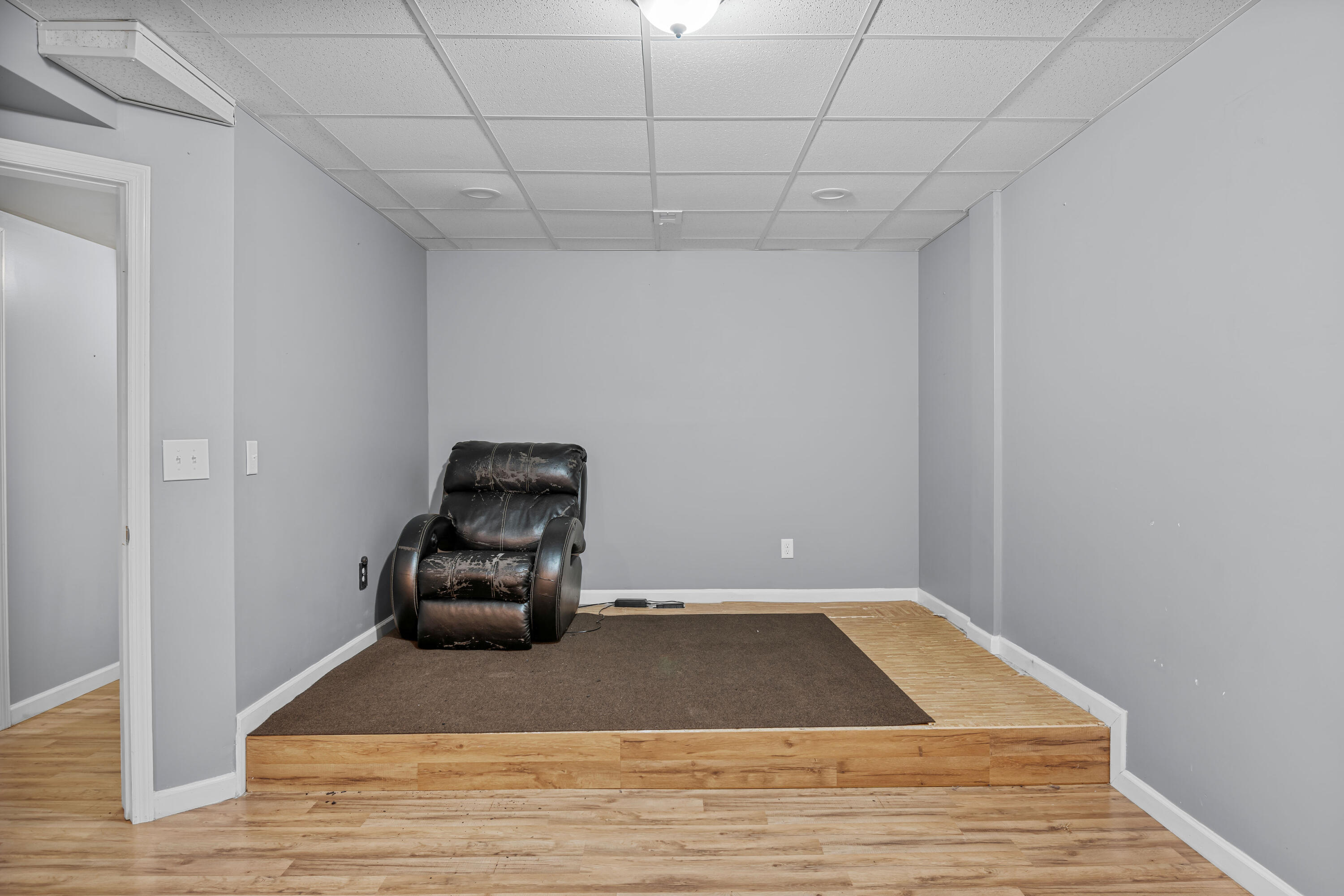 830 Windrush Loop