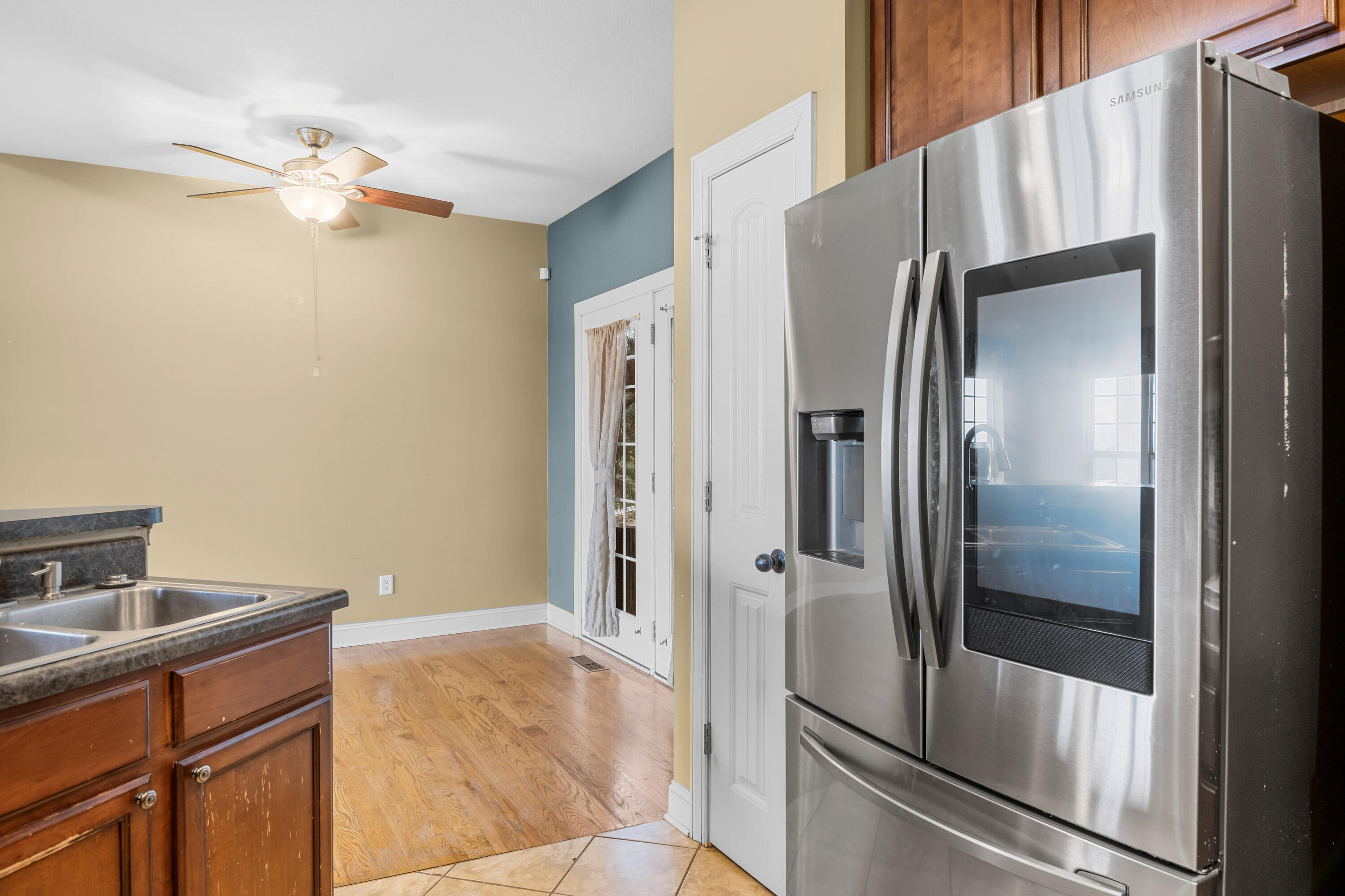830 Windrush Loop