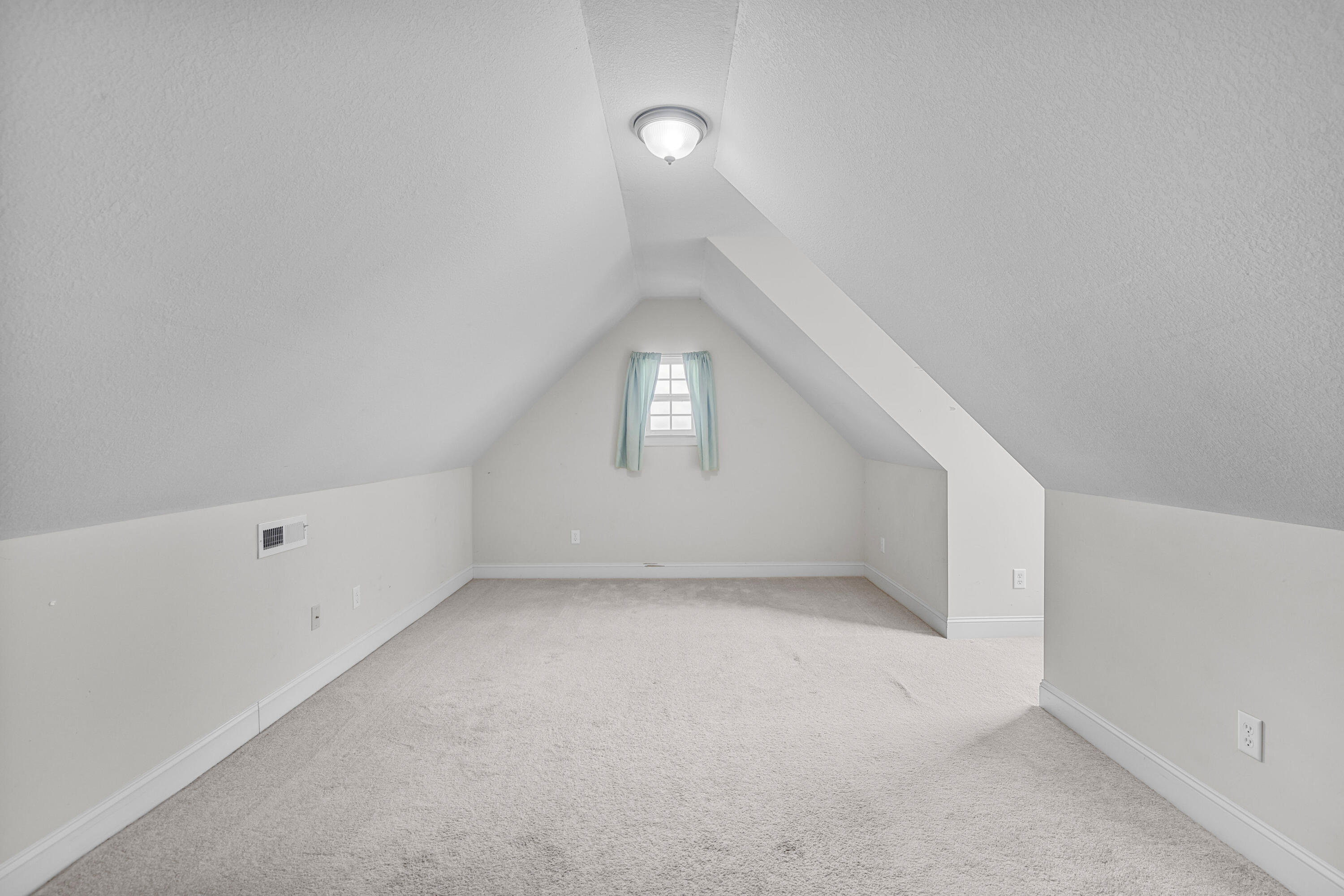 830 Windrush Loop
