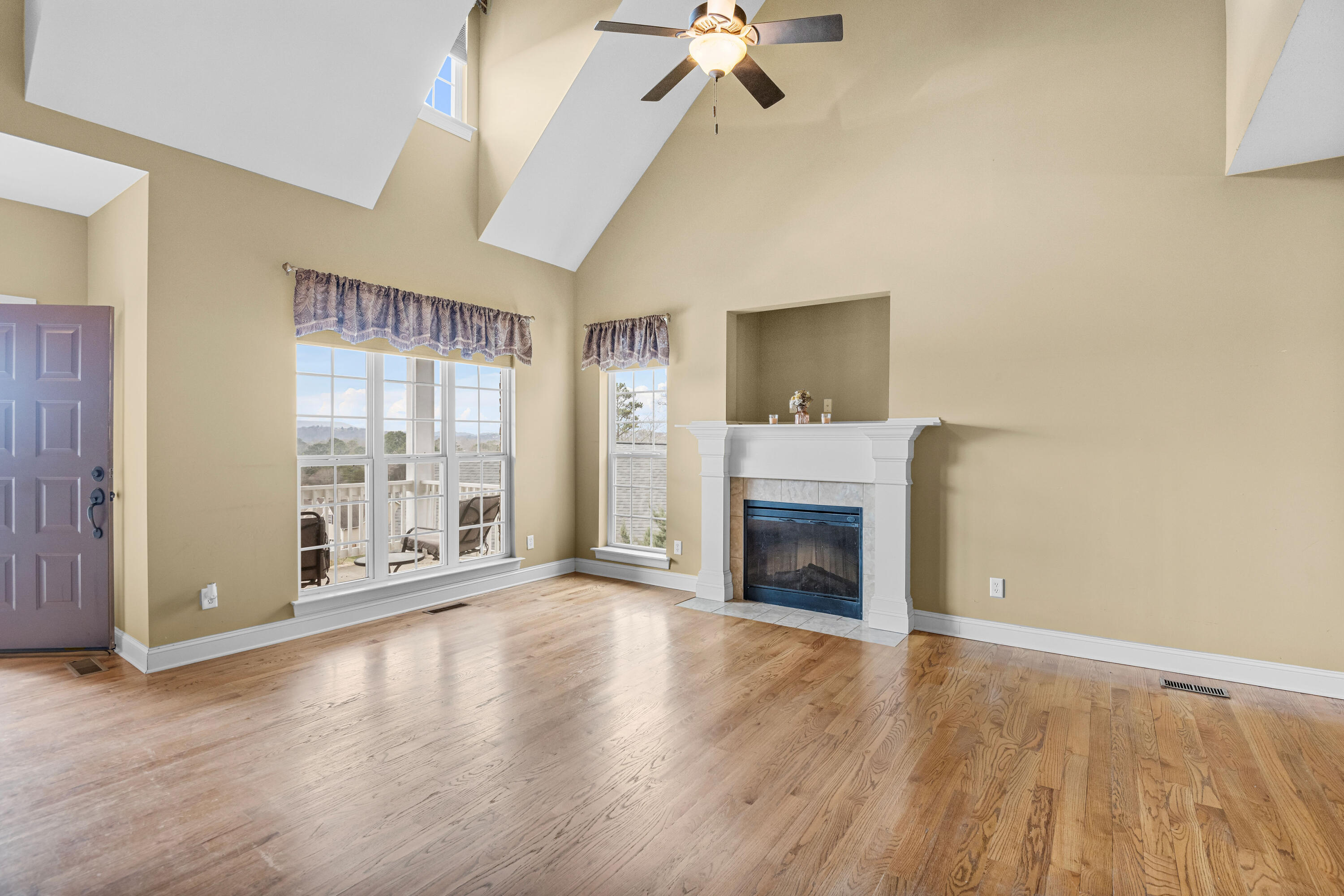 830 Windrush Loop