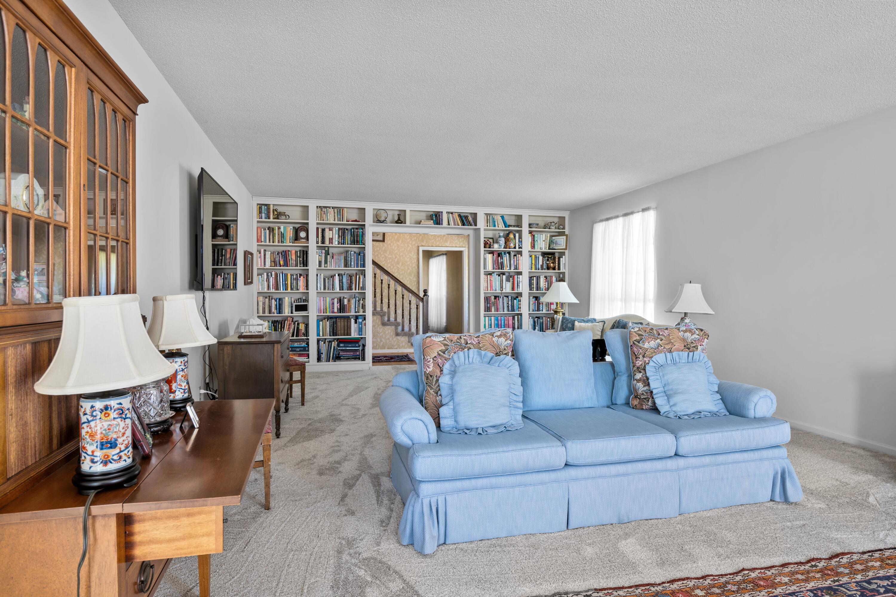 1710 Colonial Way Circle