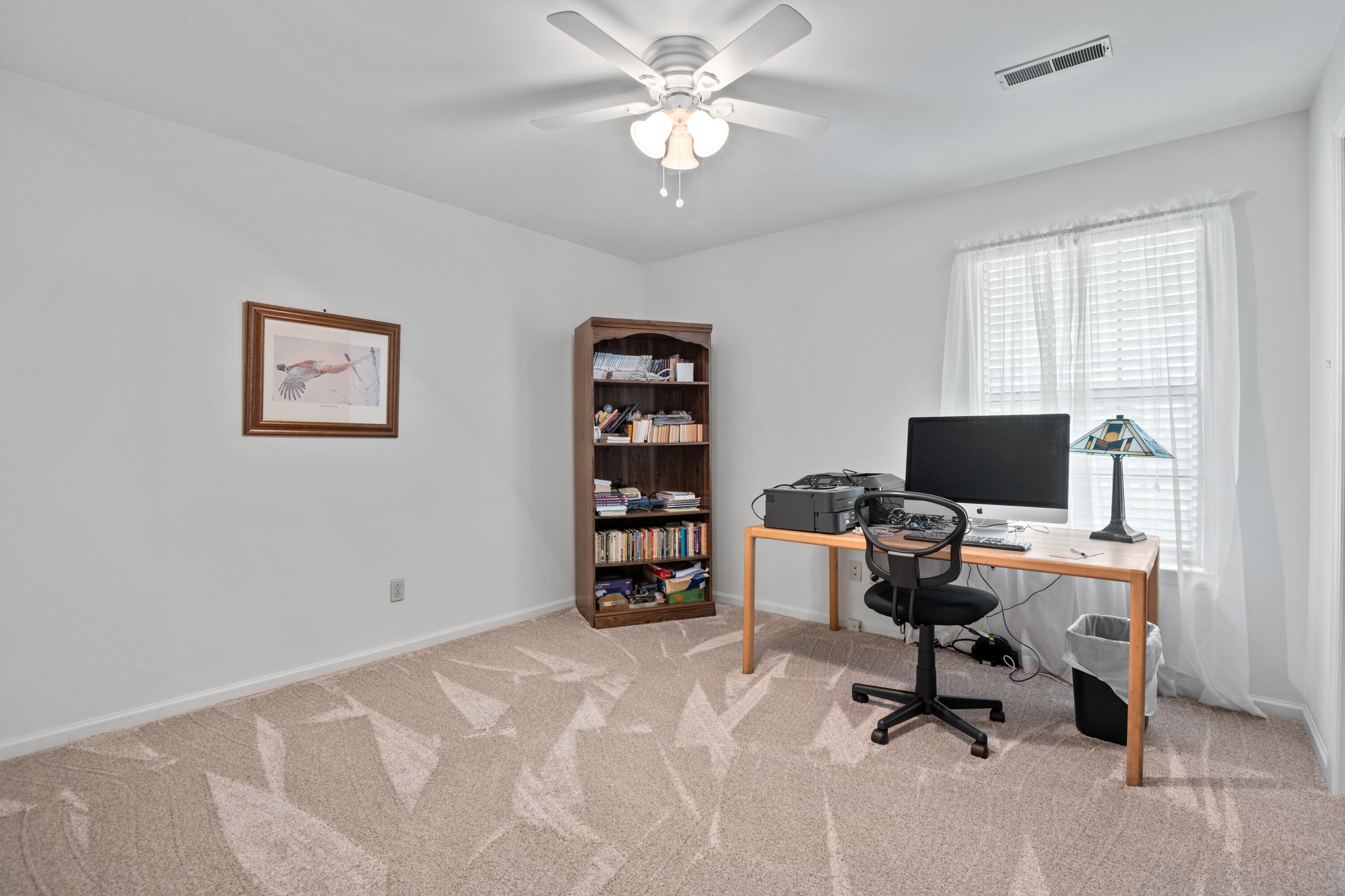 1710 Colonial Way Circle