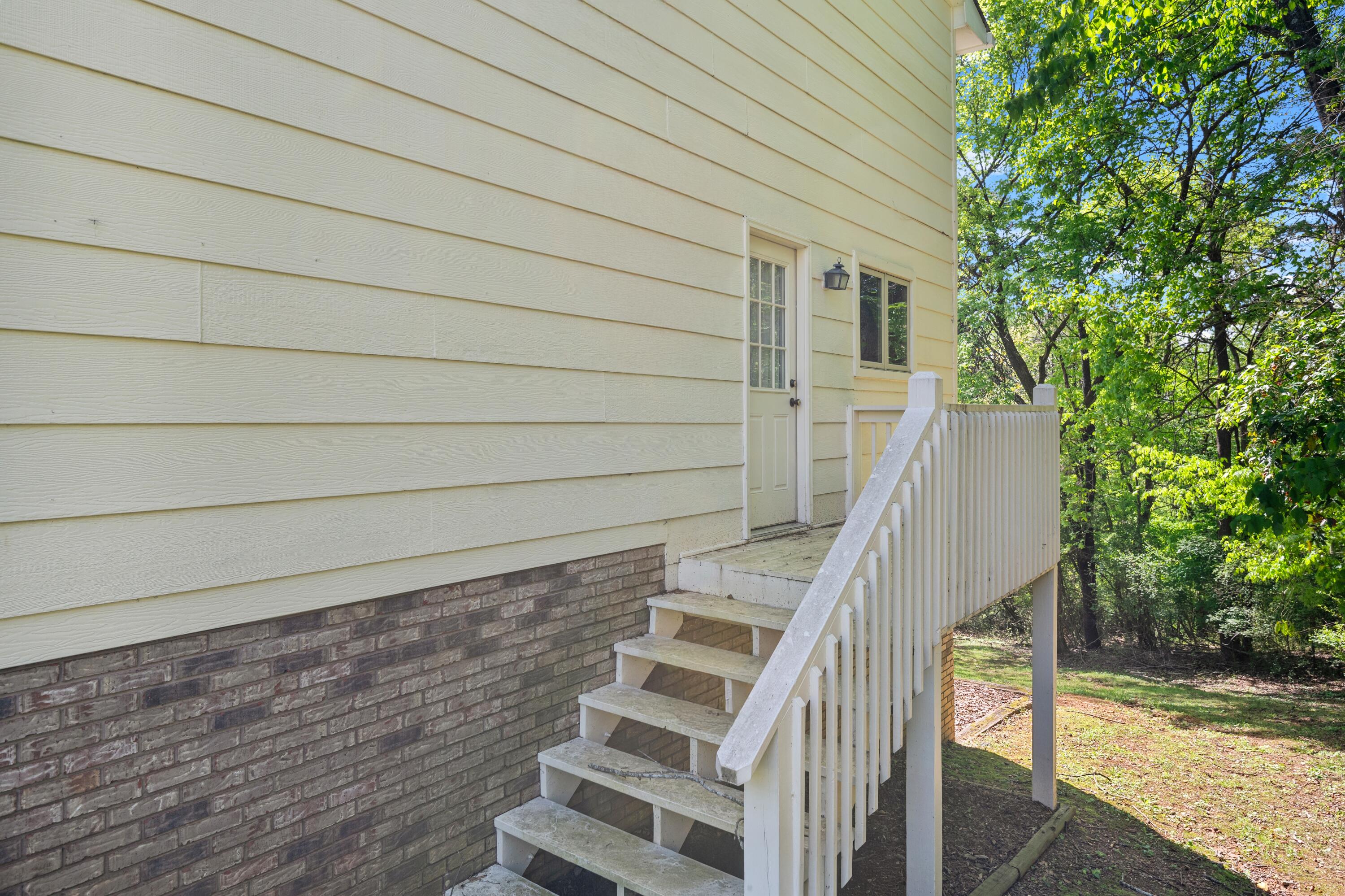 1710 Colonial Way Circle