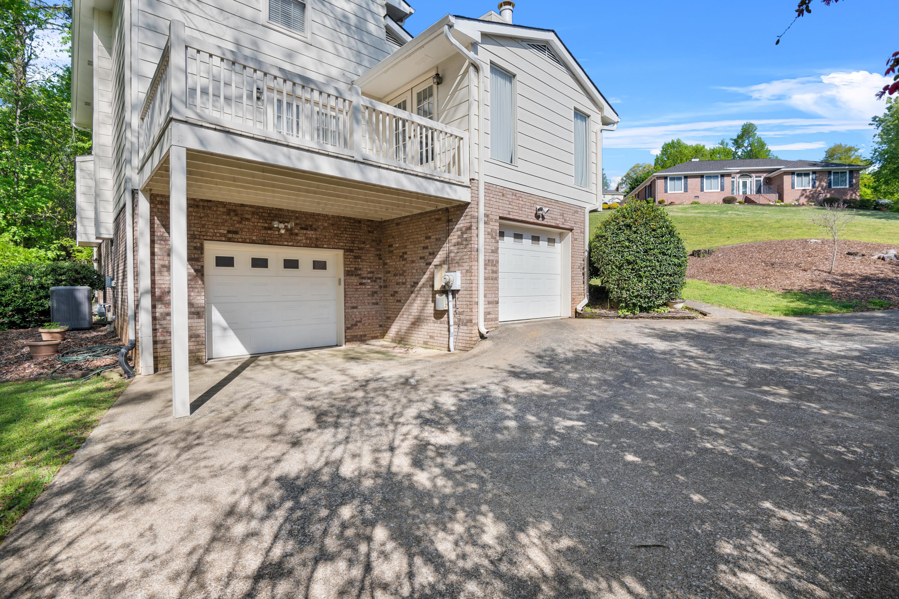 1710 Colonial Way Circle