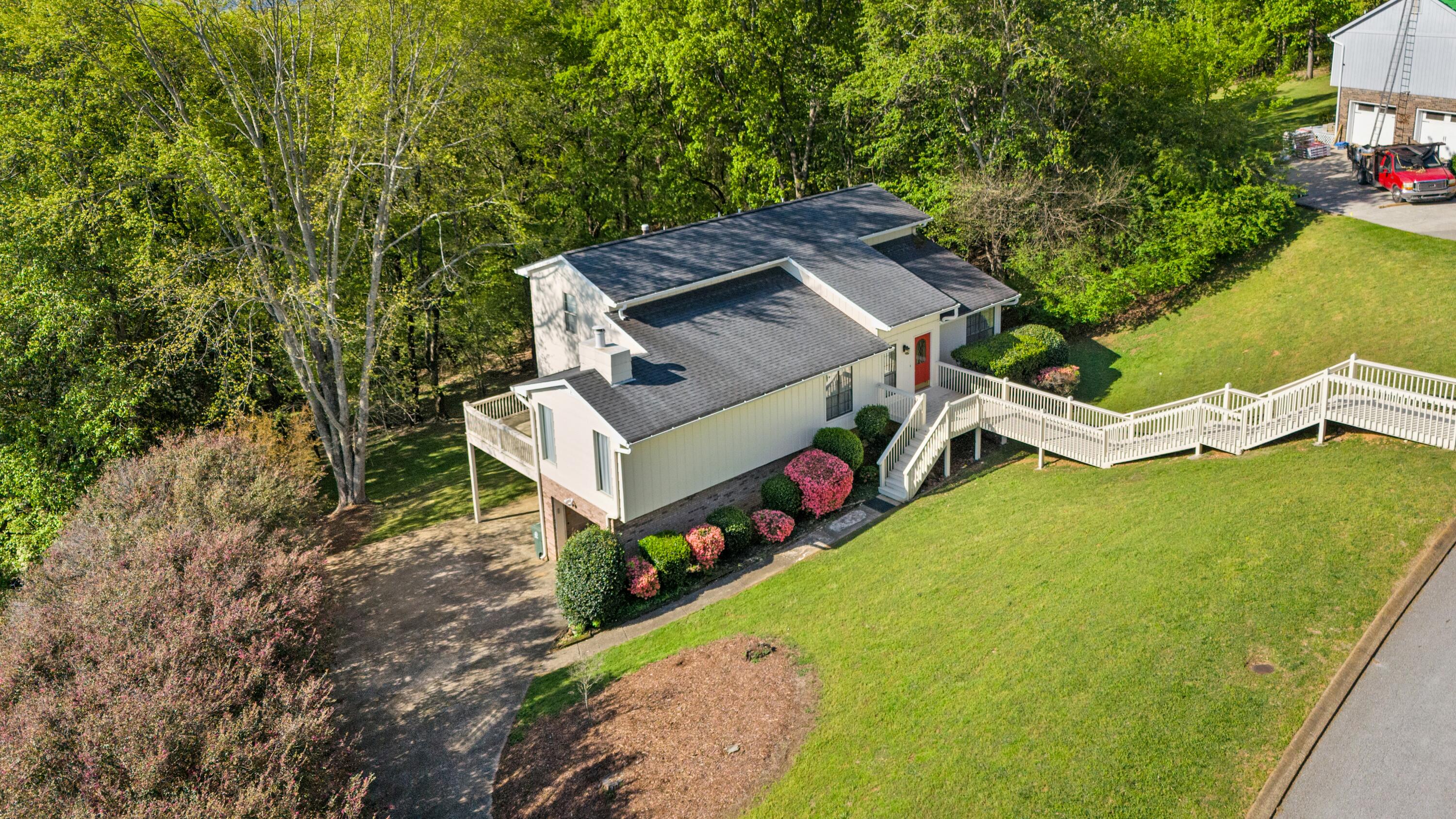 1710 Colonial Way Circle