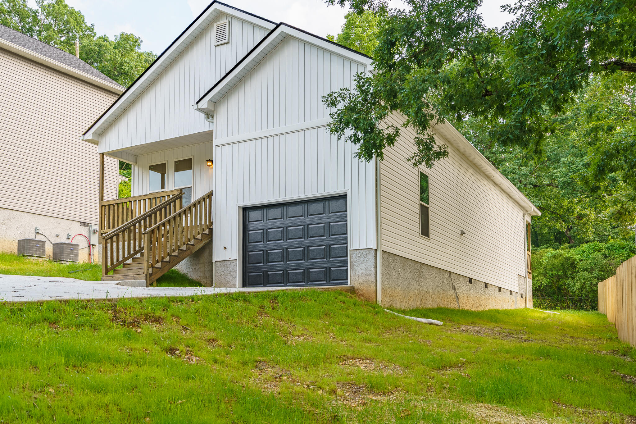 3016 Addison Rd