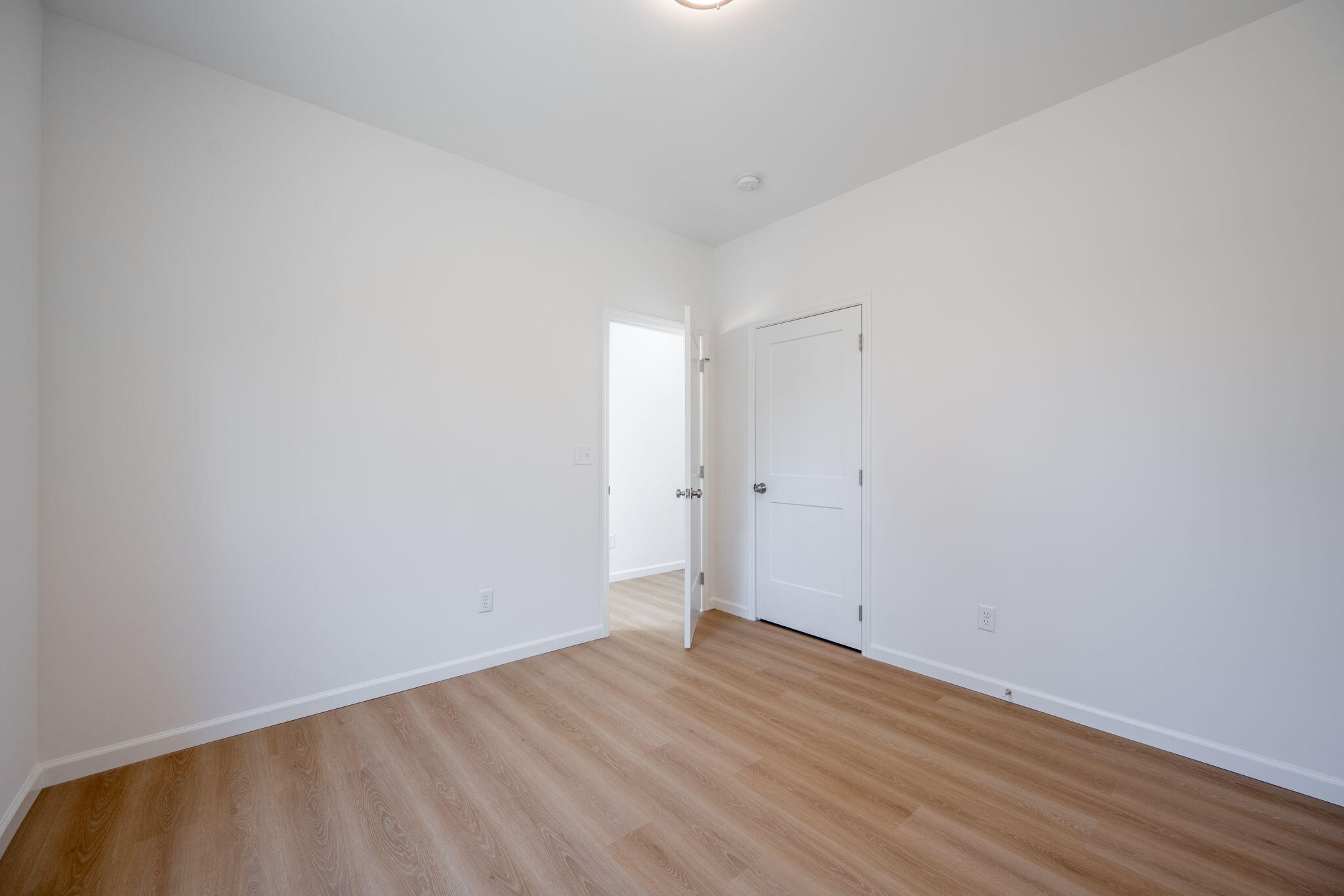 3016 Addison Rd