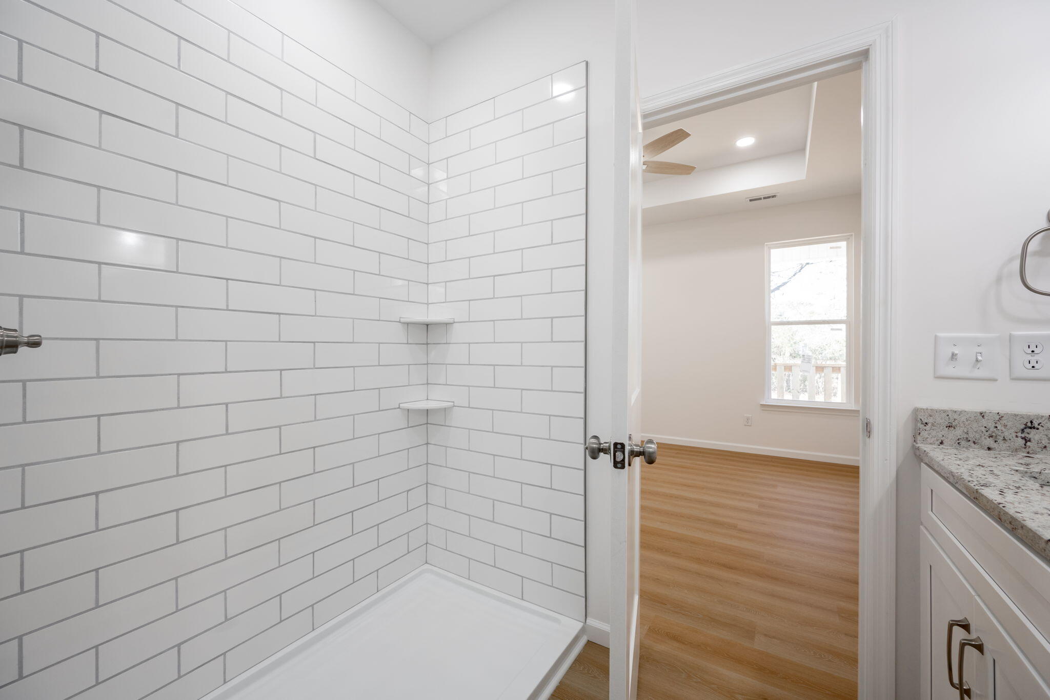 3016 Addison Rd