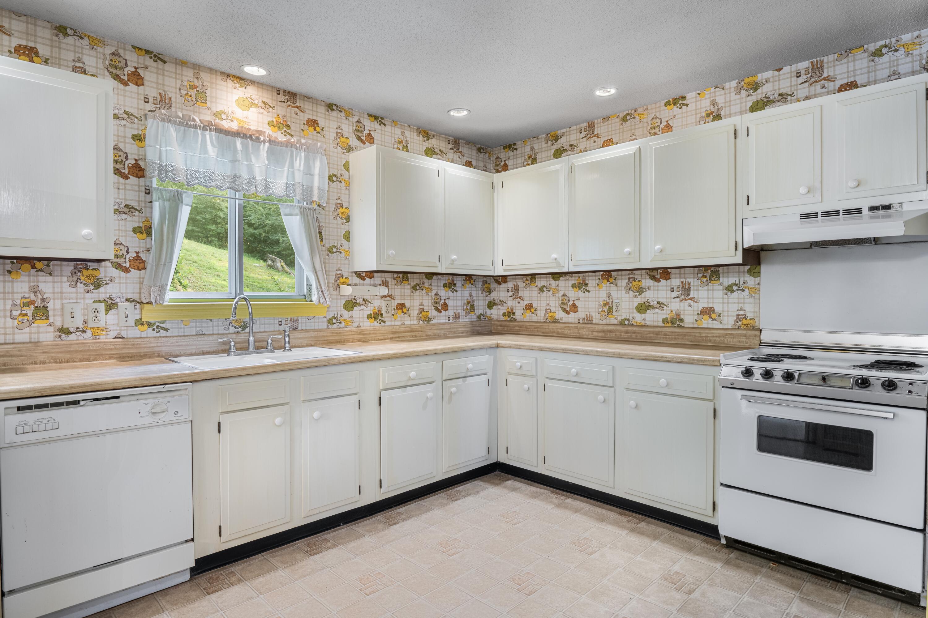 801 Chestnut Wood Lane