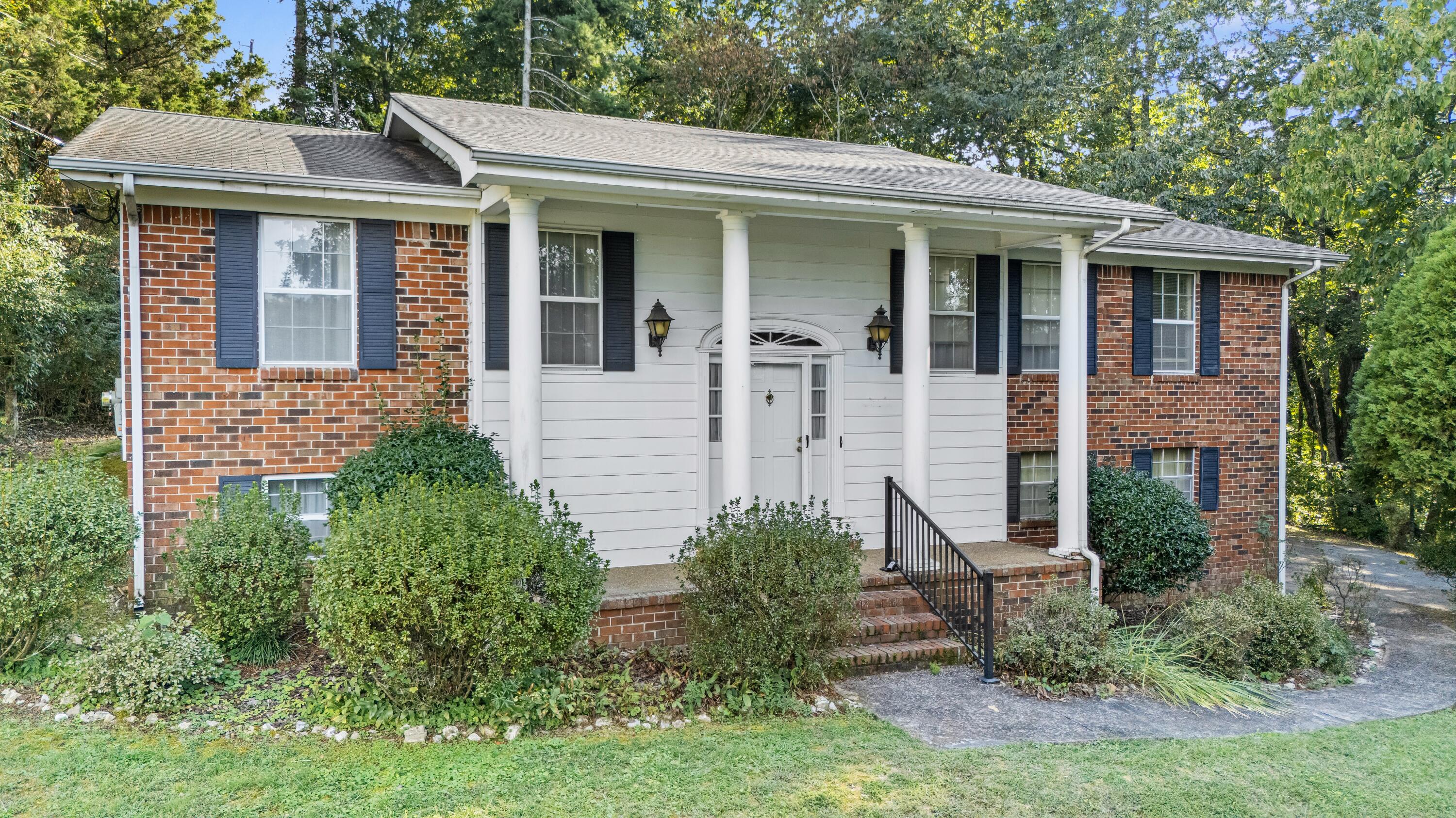 801 Chestnut Wood Lane