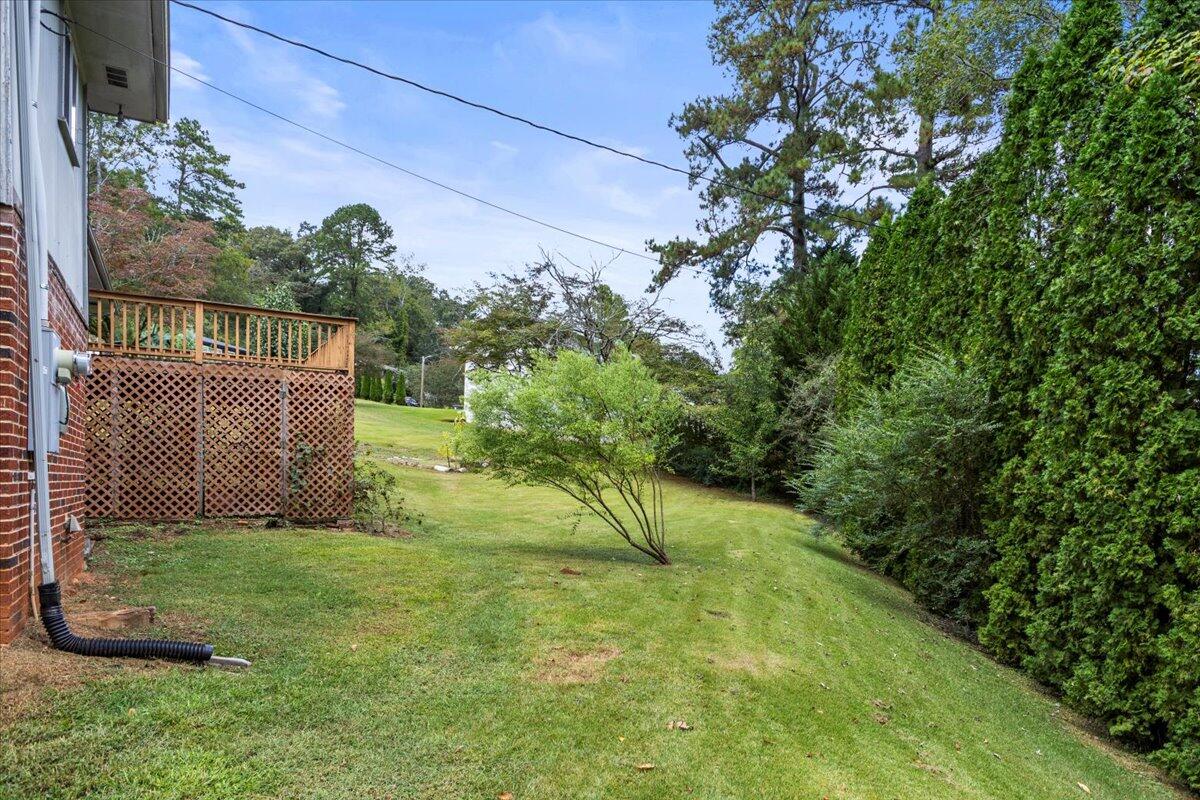1002 Elaine Trail