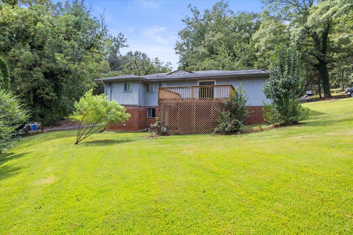 1002 Elaine Trail