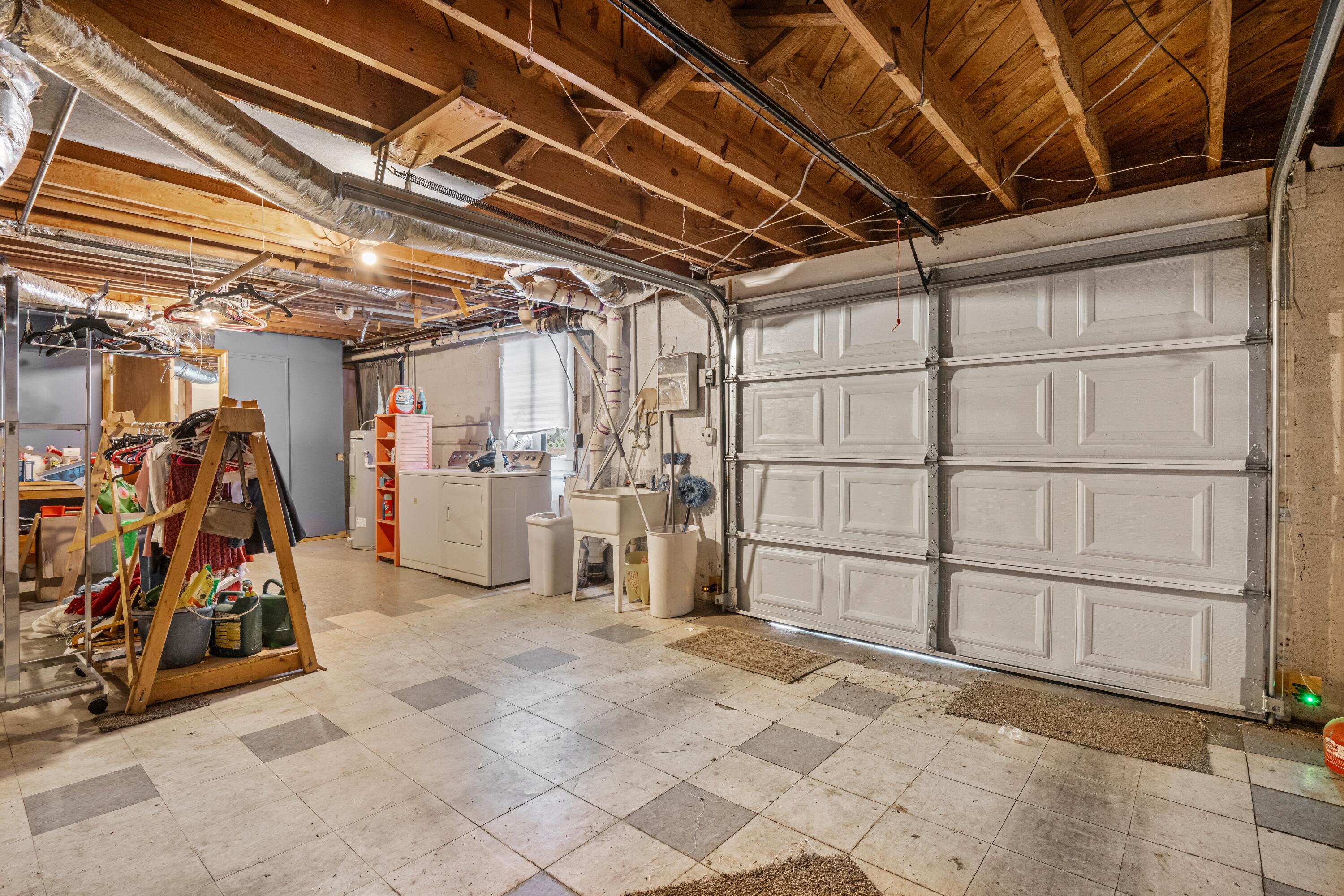 905 Woodward Avenue