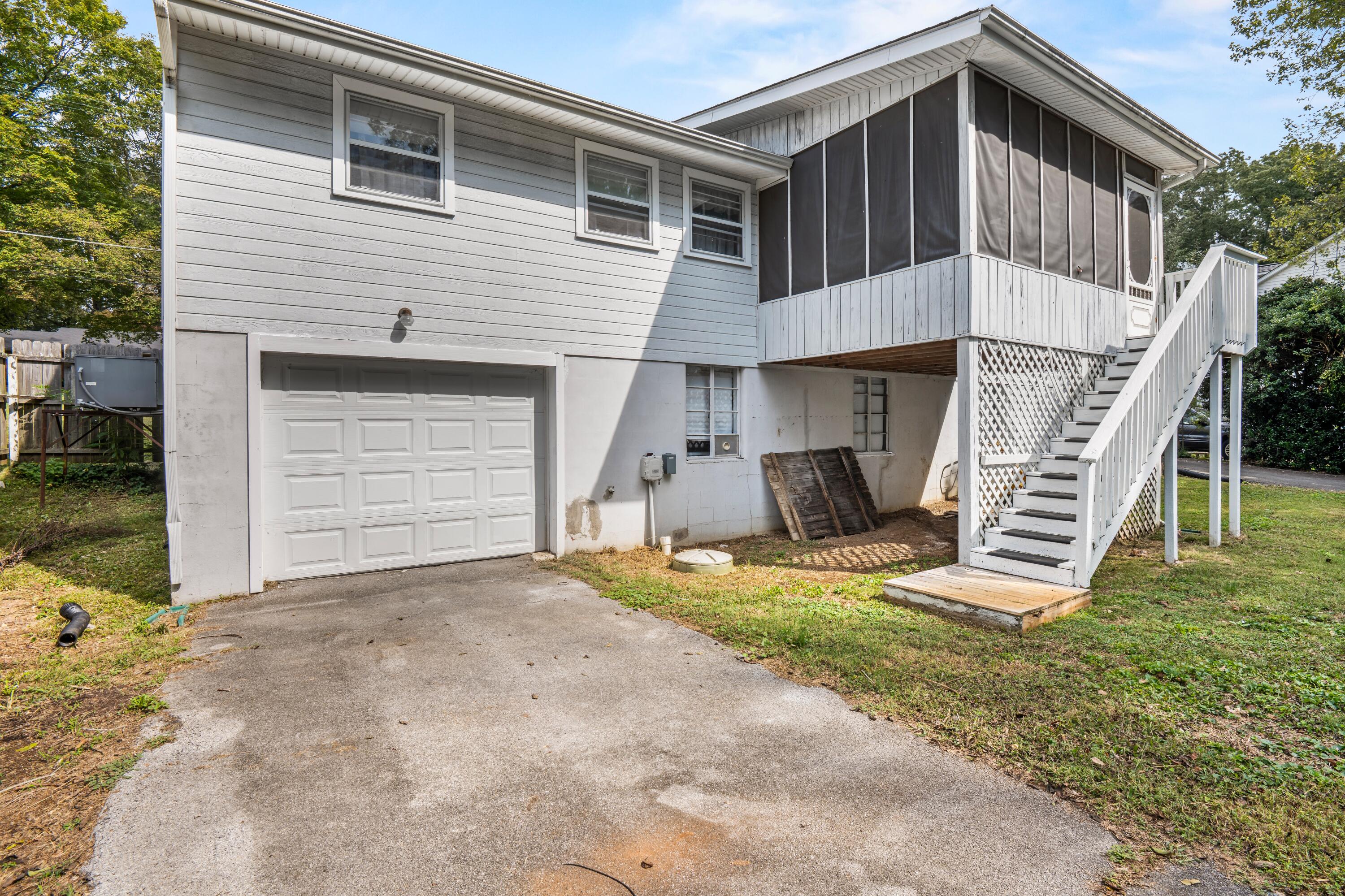 905 Woodward Avenue