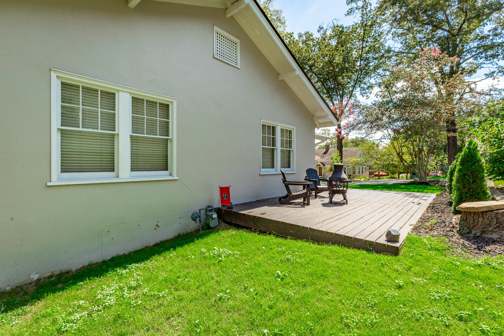 3911 Sunbeam Avenue
