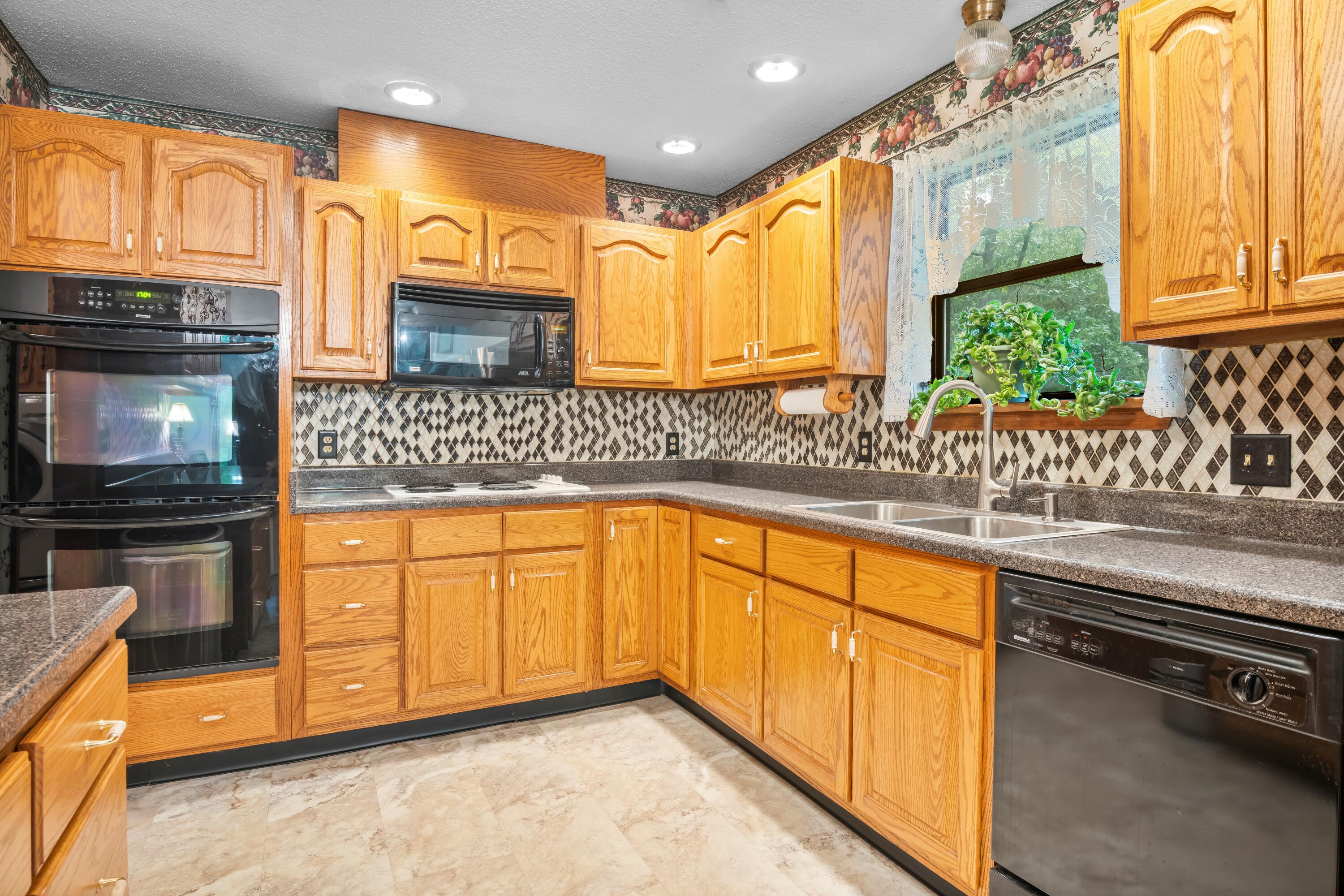 7321 Coastal Drive