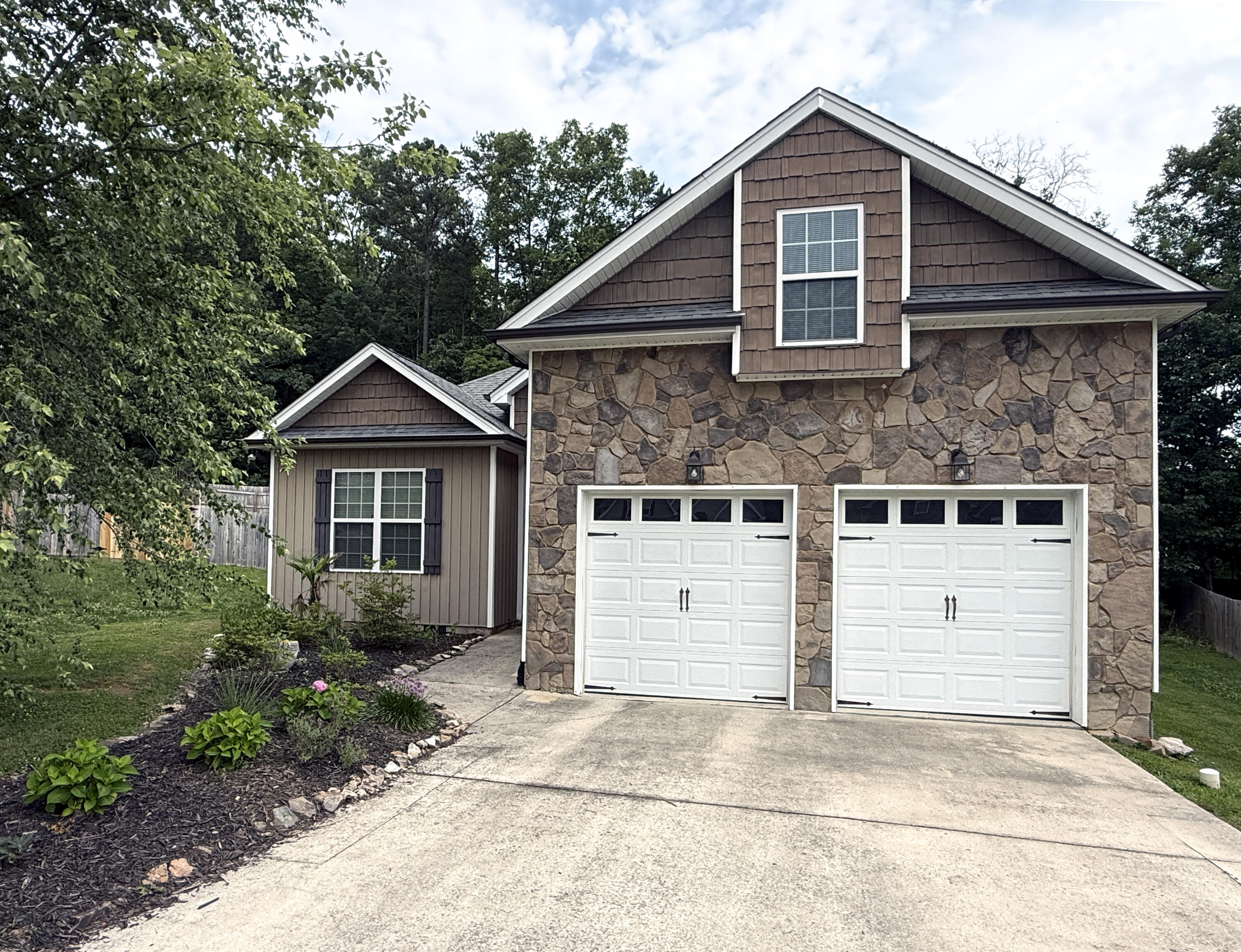 8664 Maple Valley Drive