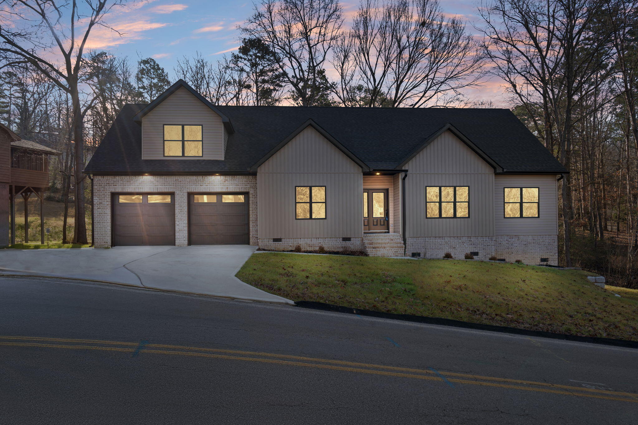 2460 Valley Hills Trail NW