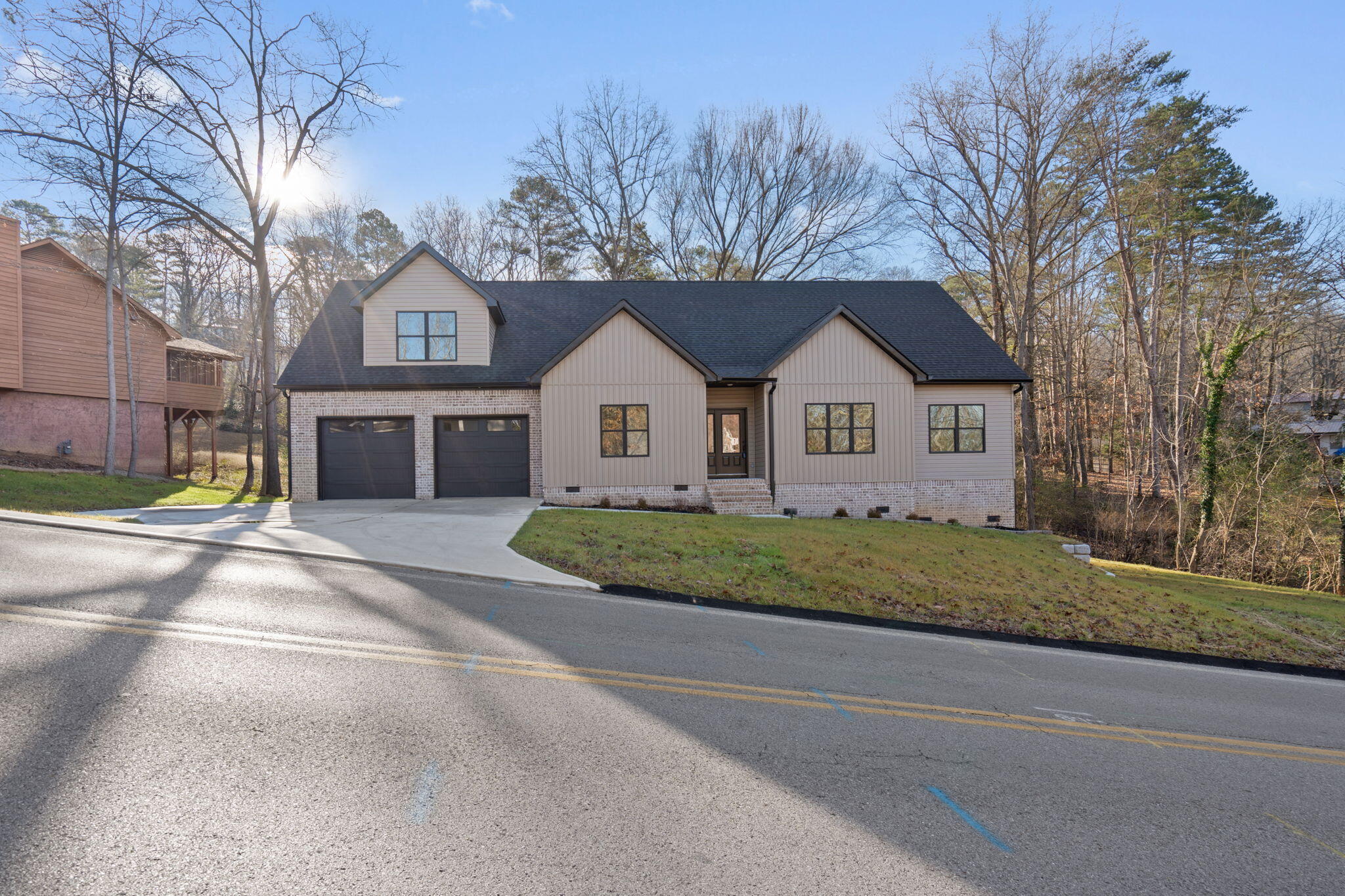 2460 Valley Hills Trail NW