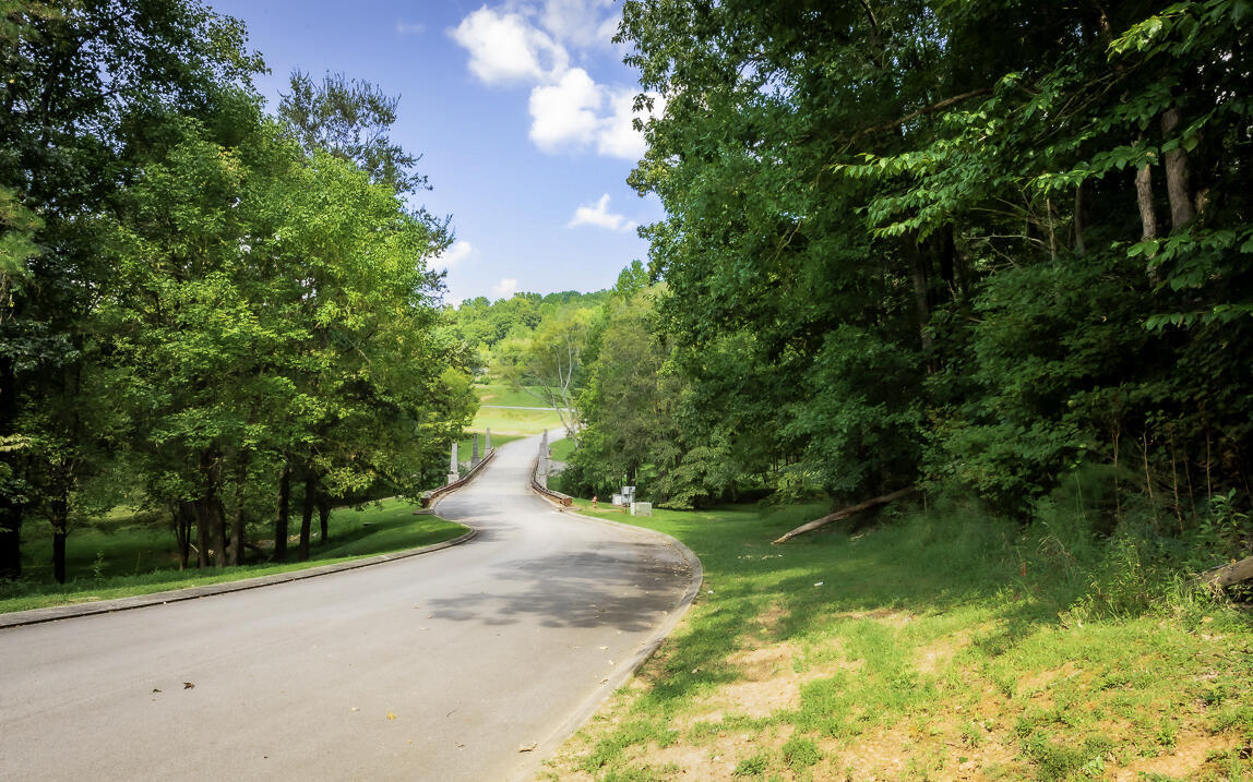 1754 Oakbrook Trail