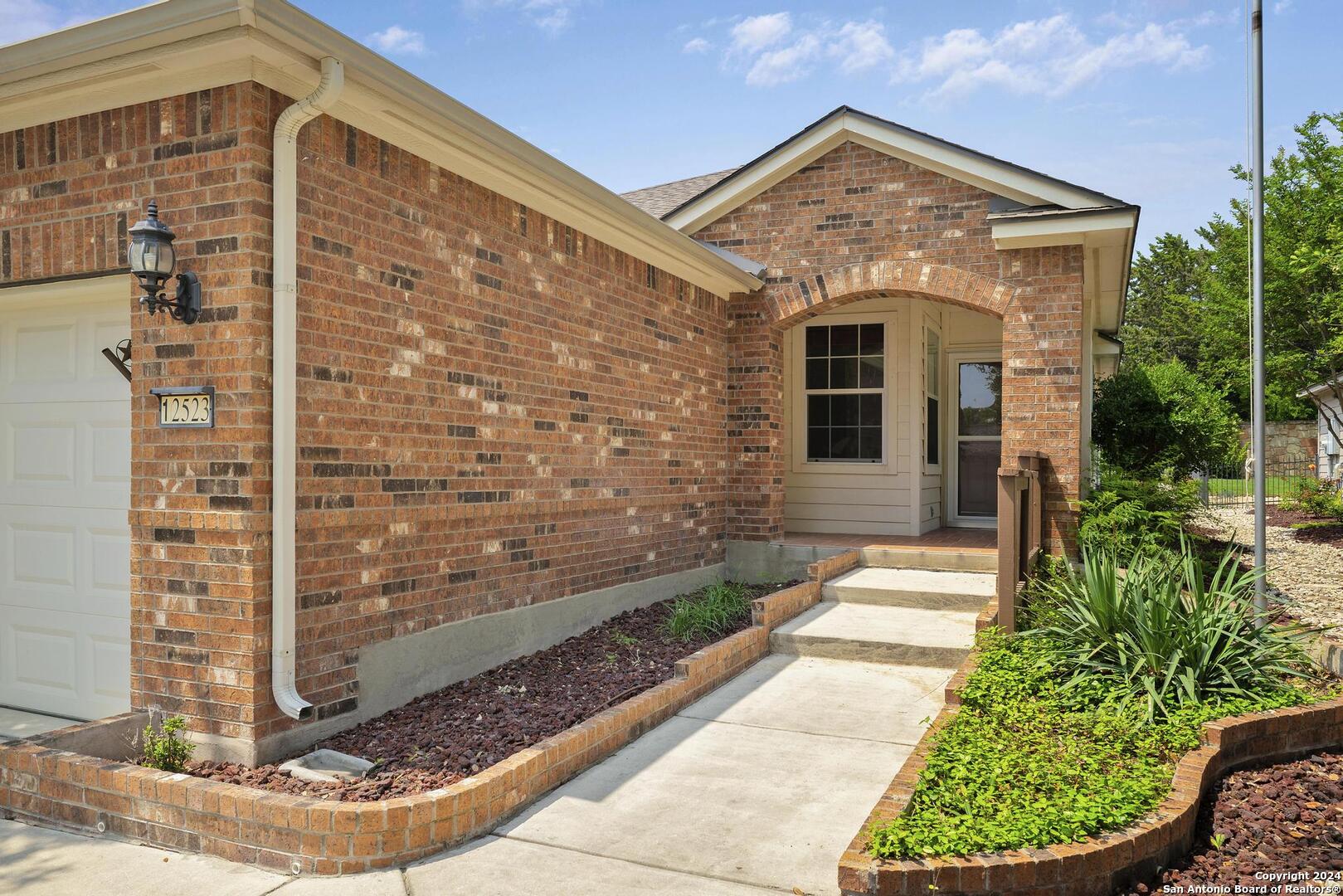 12523 DESERT PALM