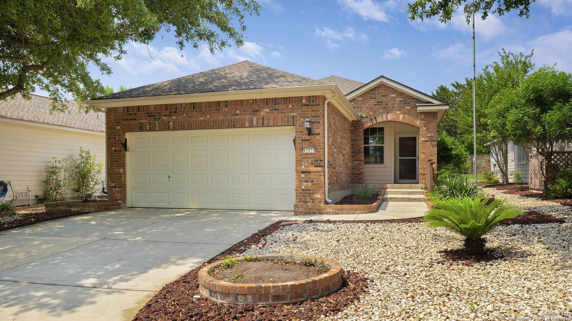 12523 DESERT PALM