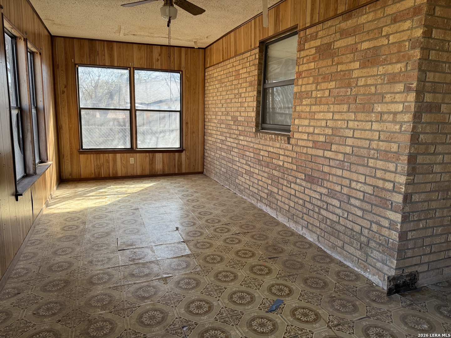 1015 Mount Capote