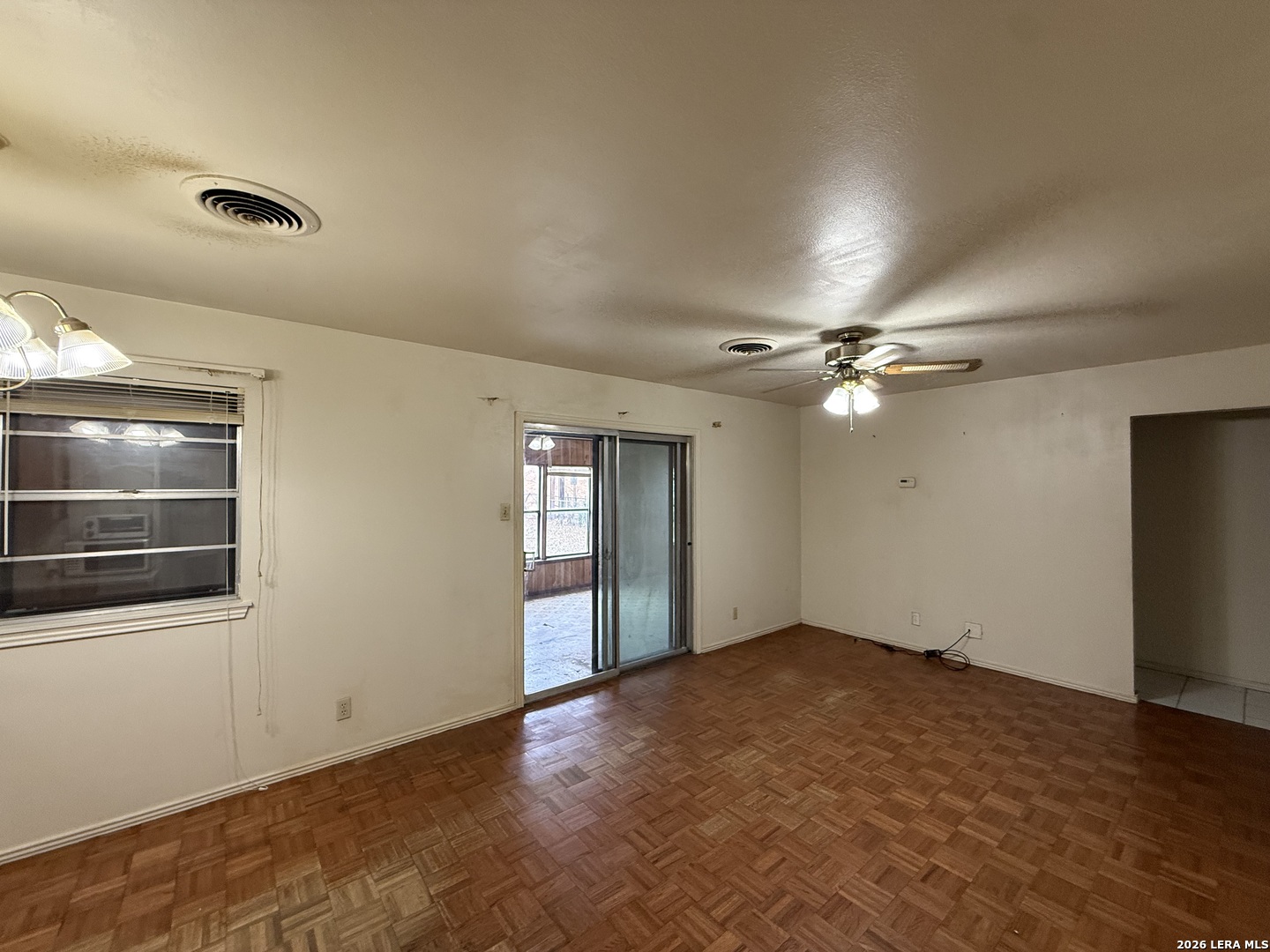 1015 Mount Capote