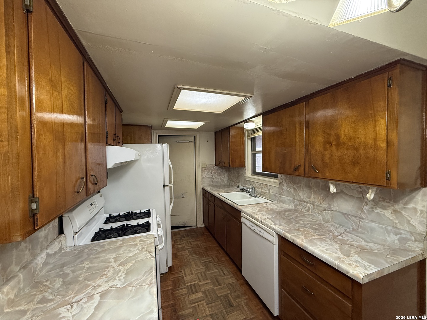 1015 Mount Capote