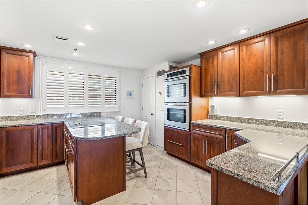 357 Commercial St # 813