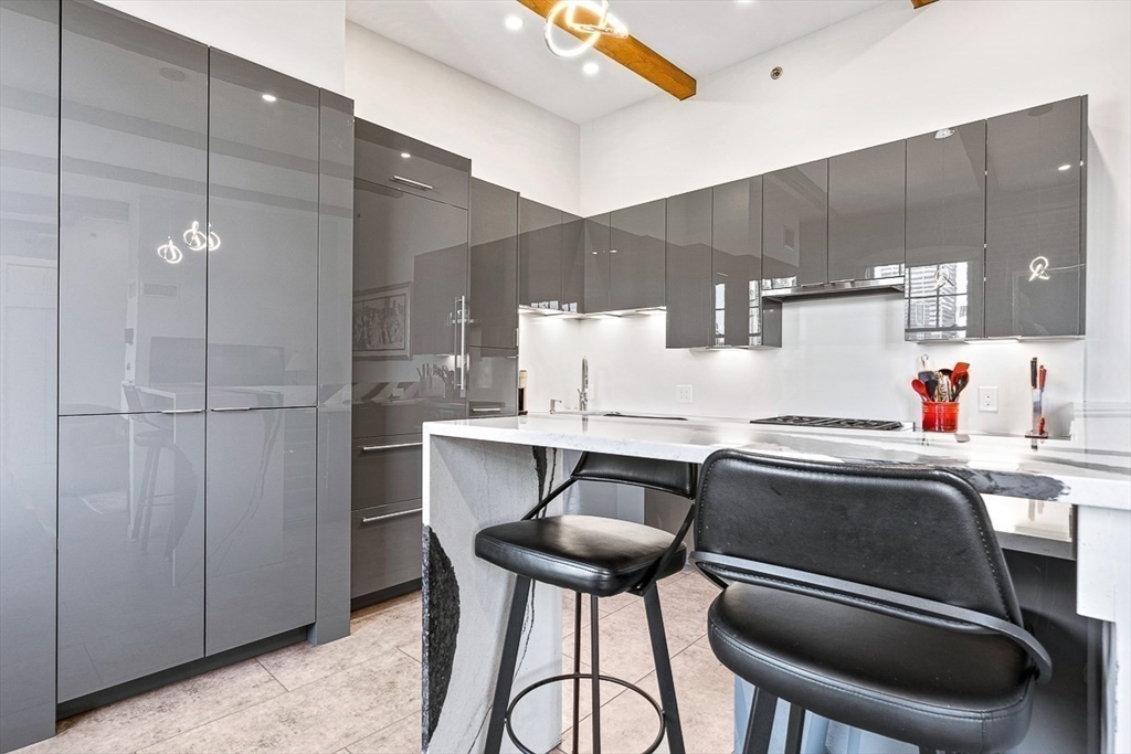 26 Stillman St # 4 Unit: 6-4