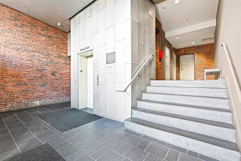 26 Stillman St # 4 Unit: 6-4