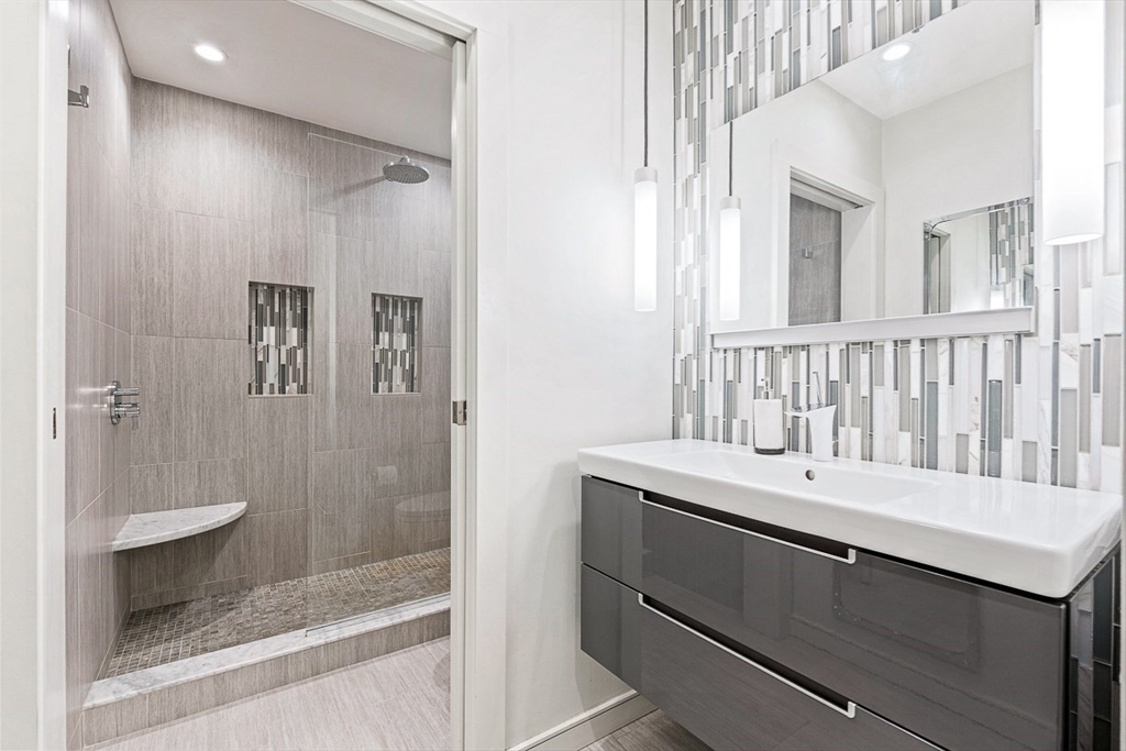 26 Stillman St # 4 Unit: 6-4