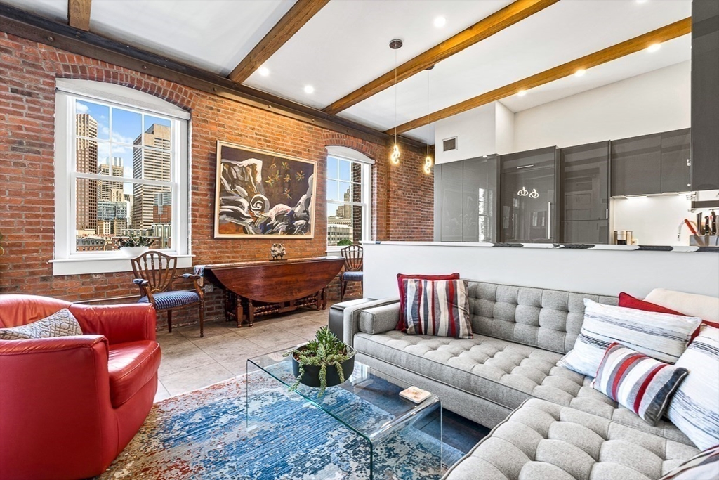 26 Stillman St # 4 Unit: 6-4