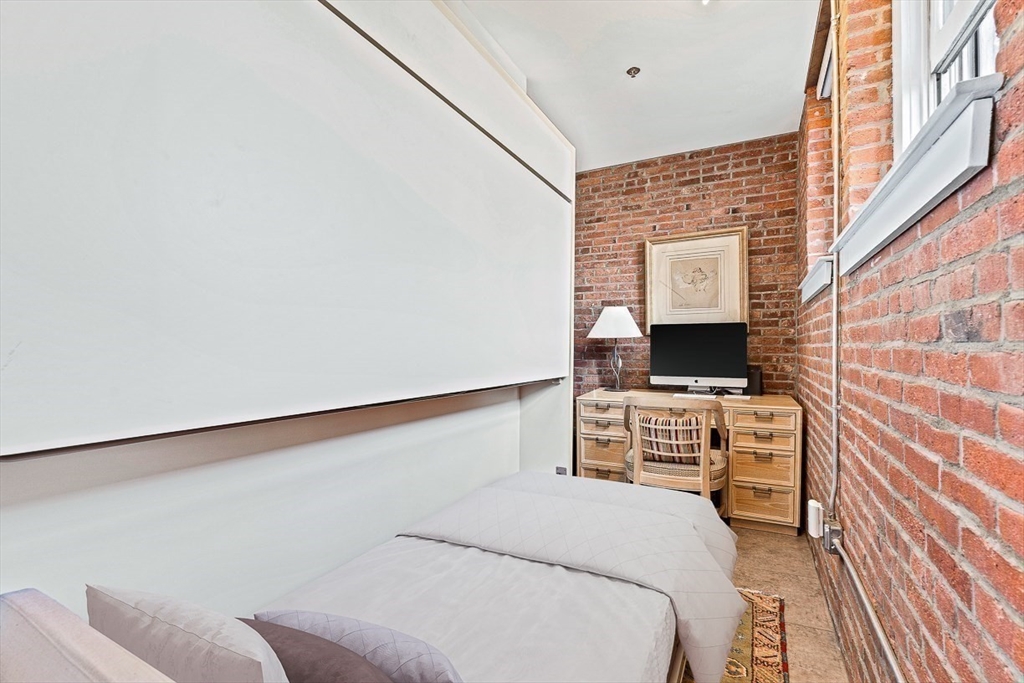 26 Stillman St # 4 Unit: 6-4
