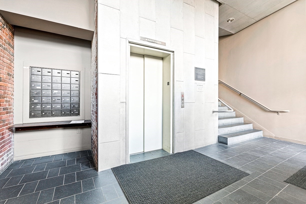 26 Stillman St # 4 Unit: 6-4