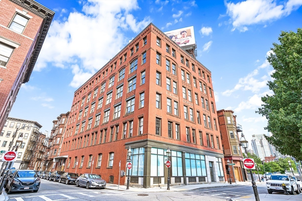 26 Stillman St # 4 Unit: 6-4