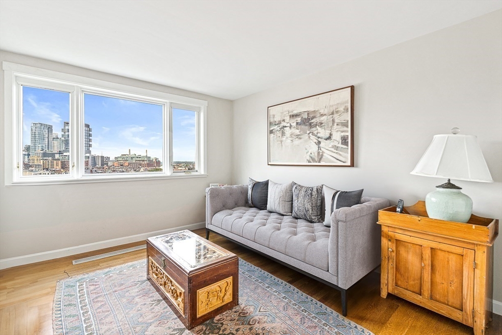 63 Atlantic Ave # 10E