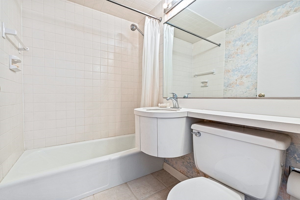63 Atlantic Ave # 10E