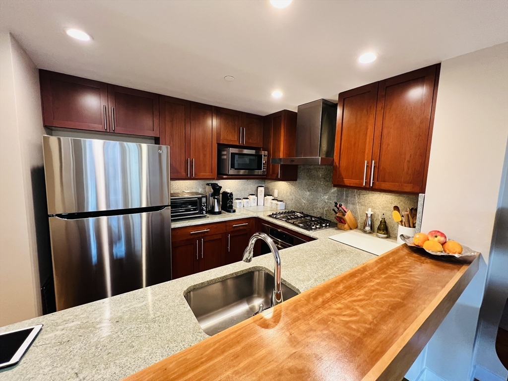 244 Newbury PH