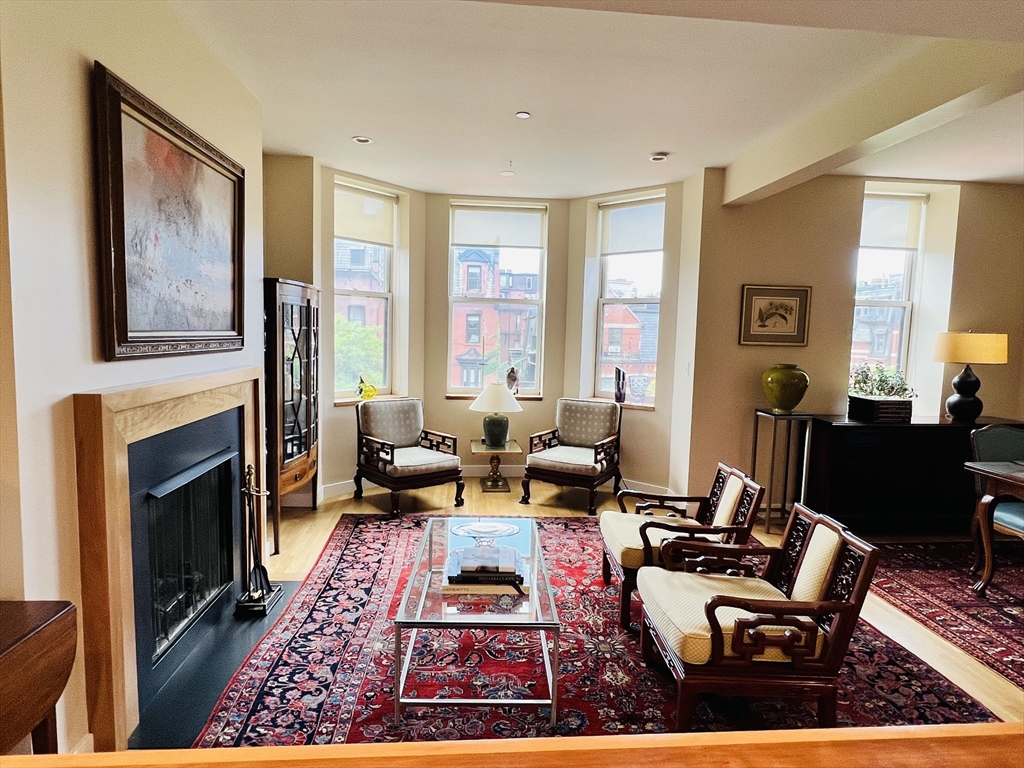 244 Newbury PH