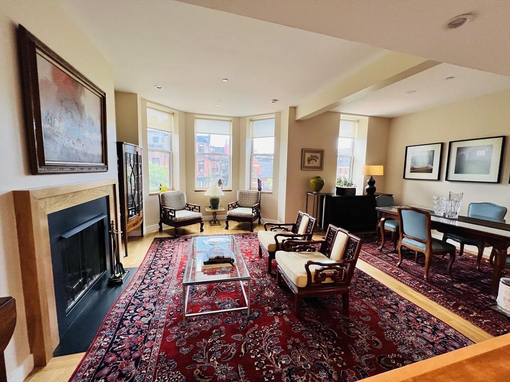 244 Newbury PH