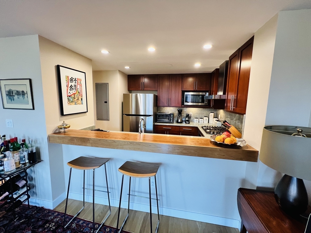 244 Newbury PH