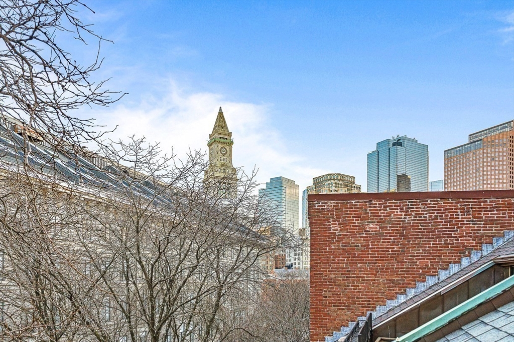 110-112 Commercial St # 6