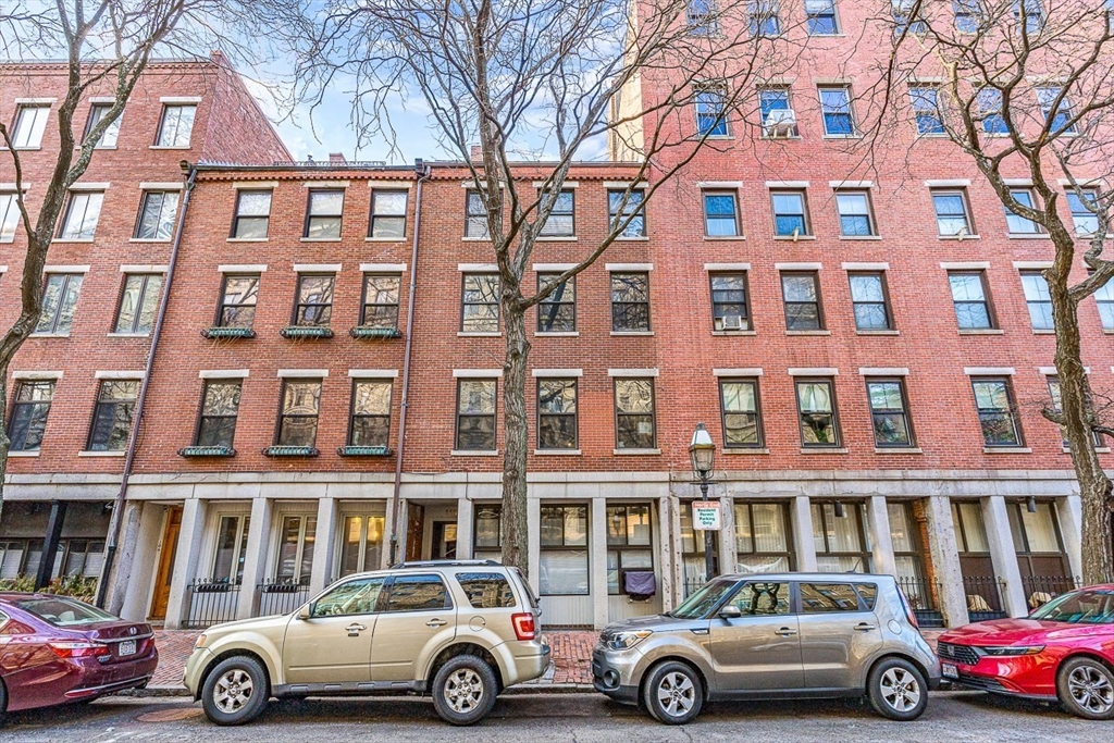 110-112 Commercial St # 6